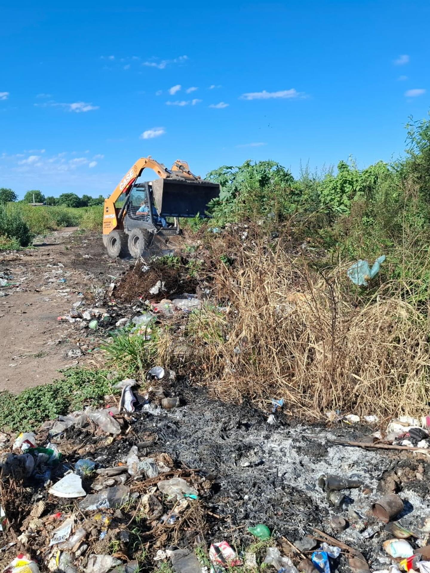 El Municipio avanza con la limpieza de mini basureros en distintos barrios
